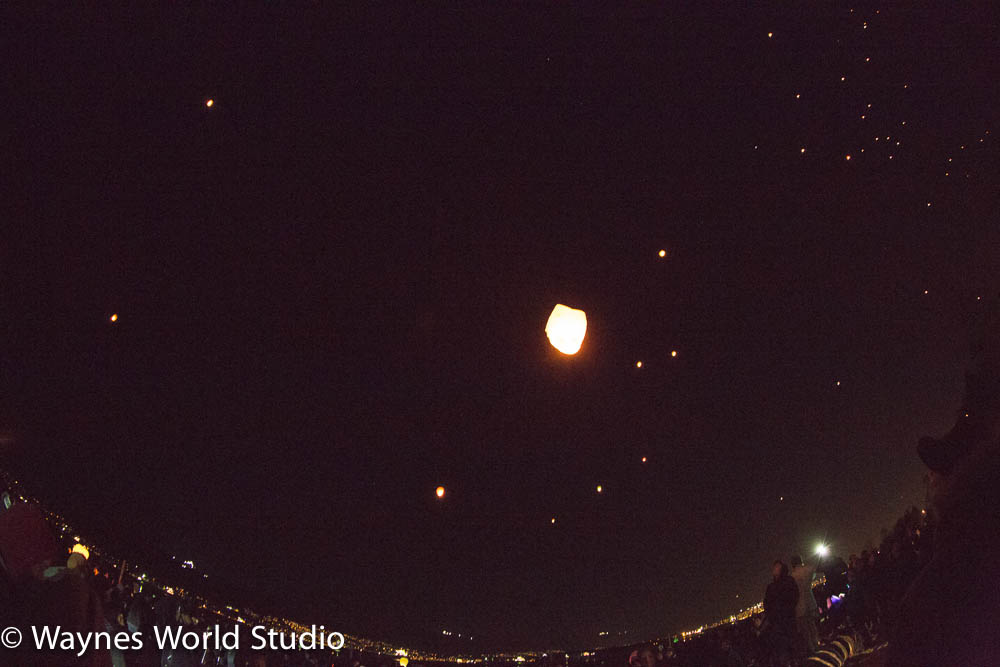 Chinese lantern burn rise in the sky